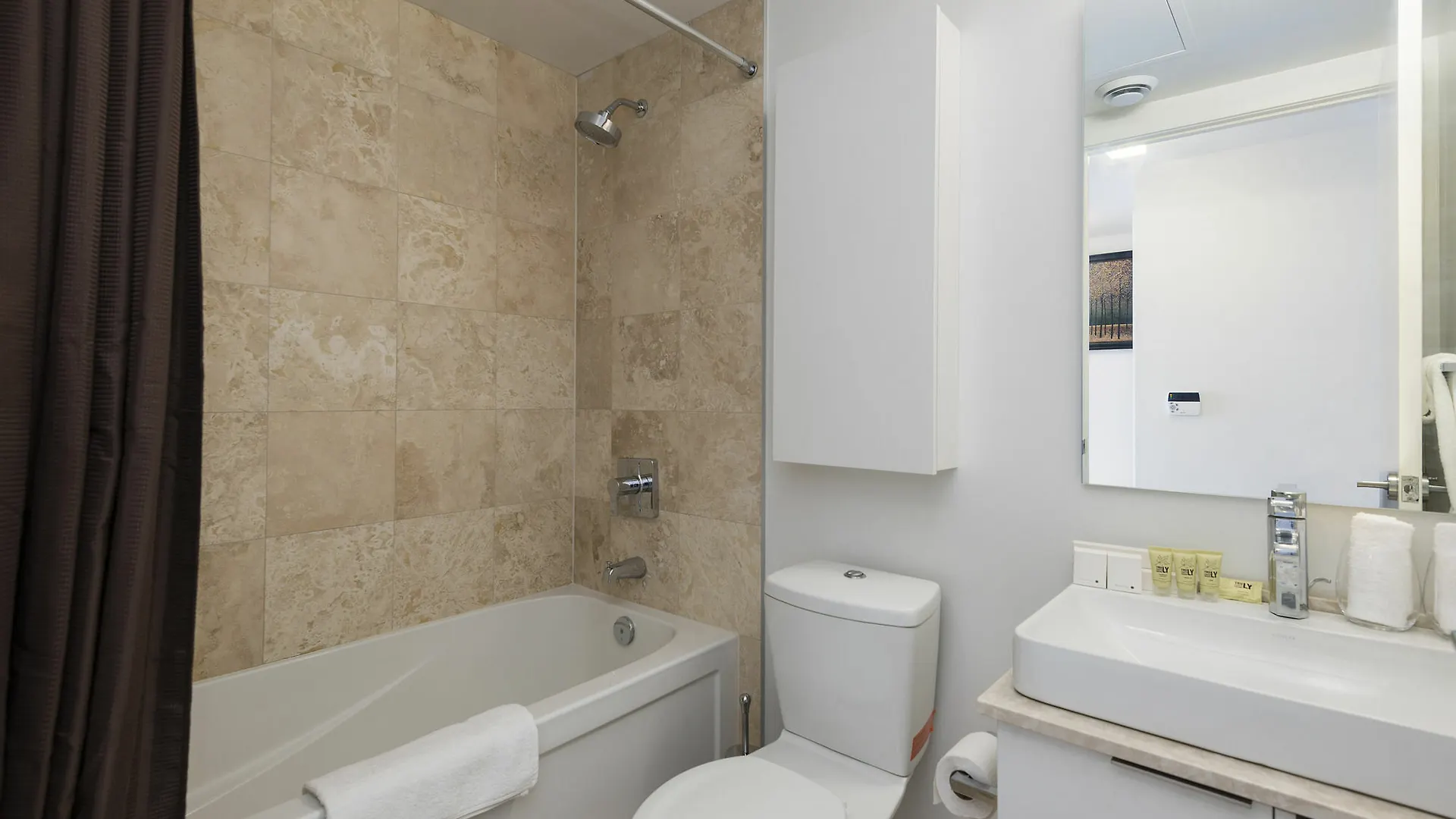 Diamond Vacation Homes - York Street Торонто Отель