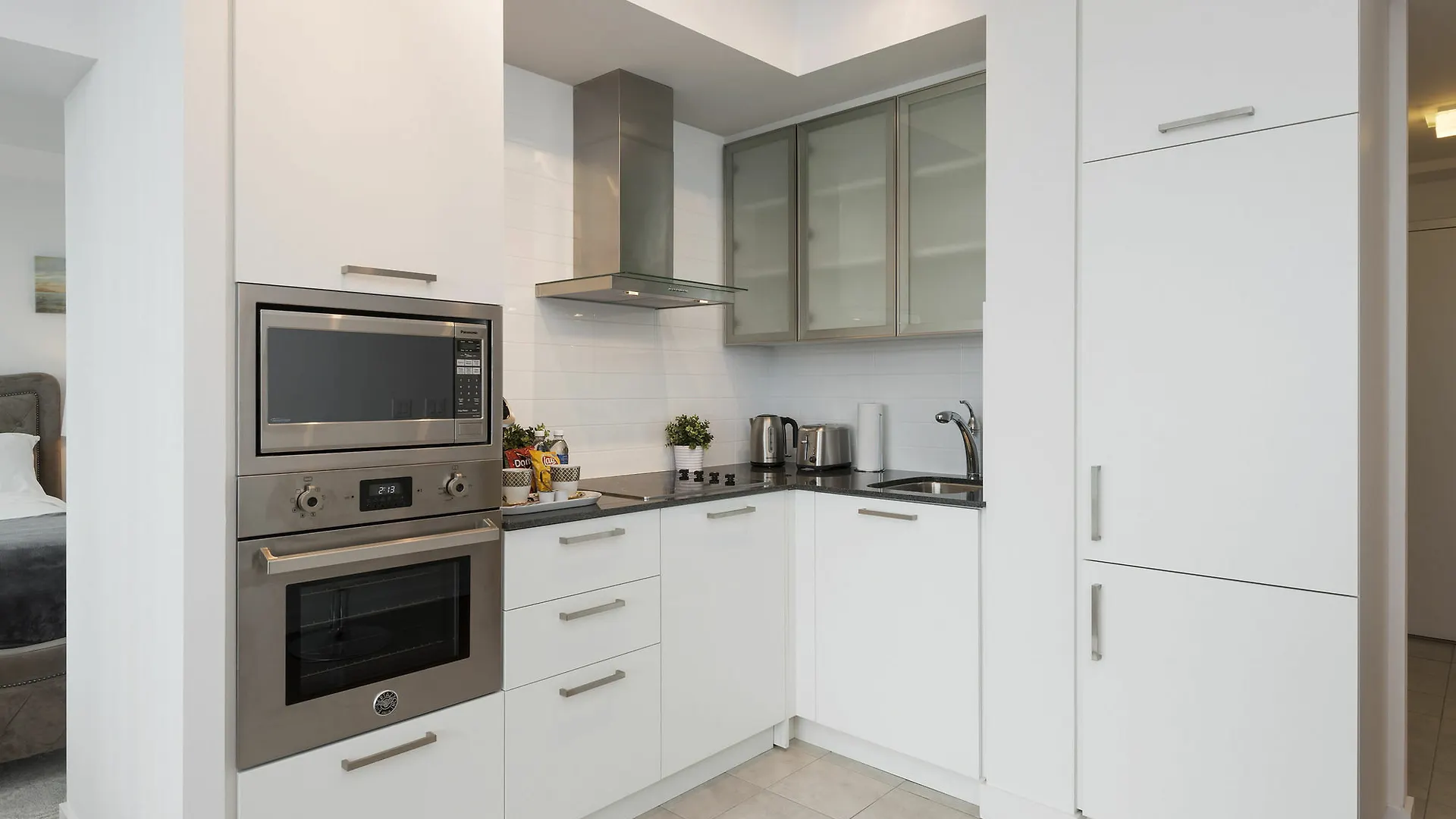 Diamond Vacation Homes - York Street Toronto