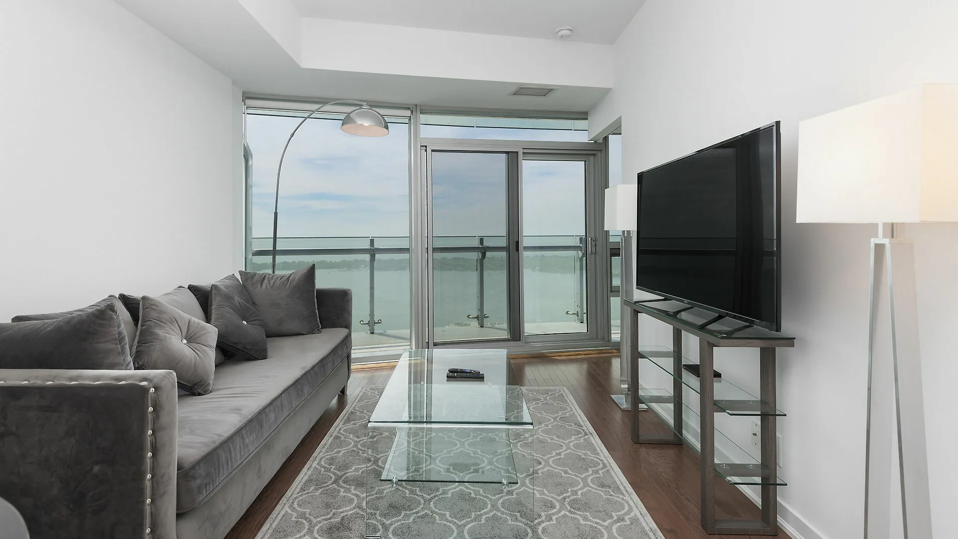 Hotel Diamond Vacation Homes - York Street Toronto