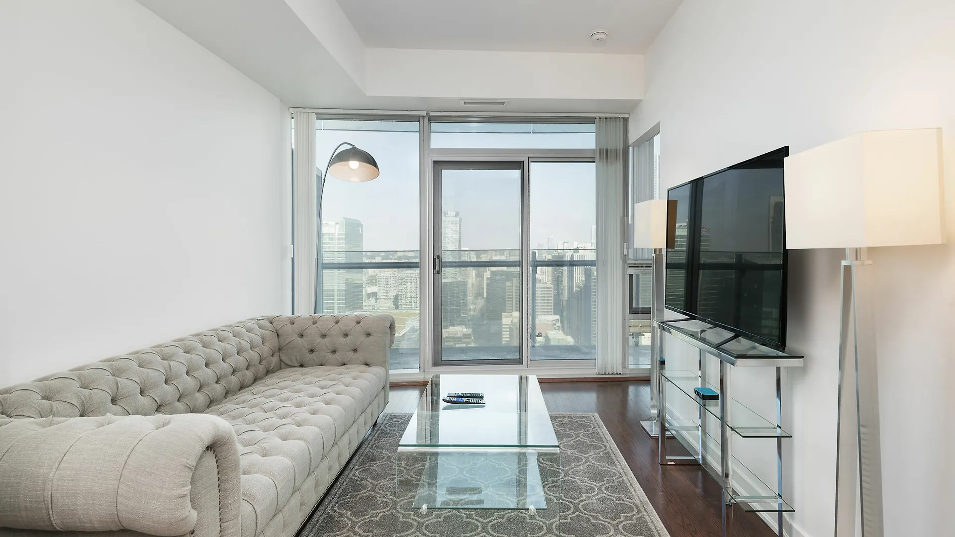 Diamond Vacation Homes - York Street Toronto Canada