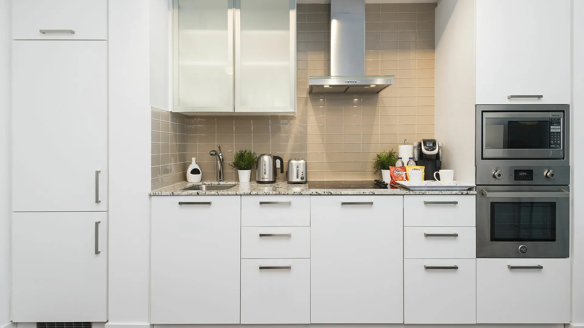 Hotel Diamond Vacation Homes - York Street Toronto