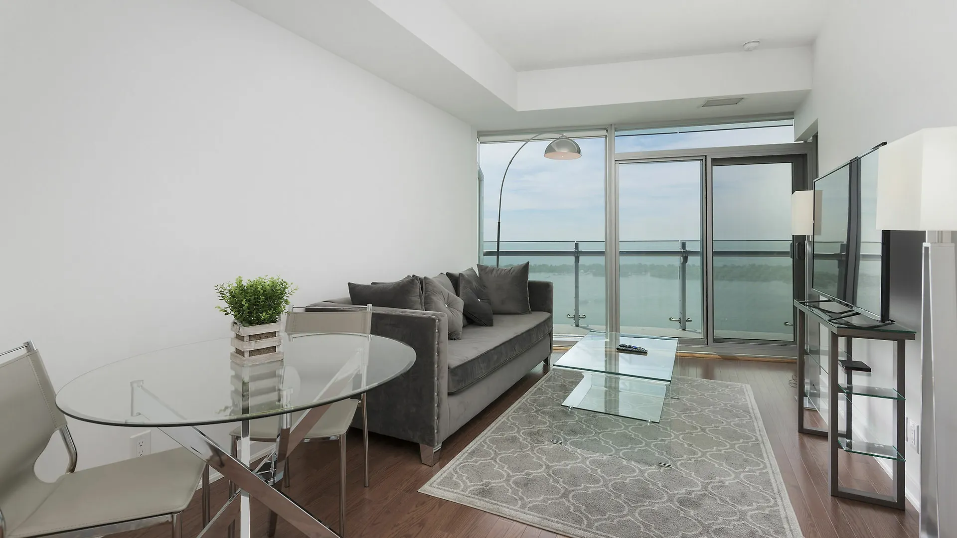 Hotel Diamond Vacation Homes - York Street Toronto