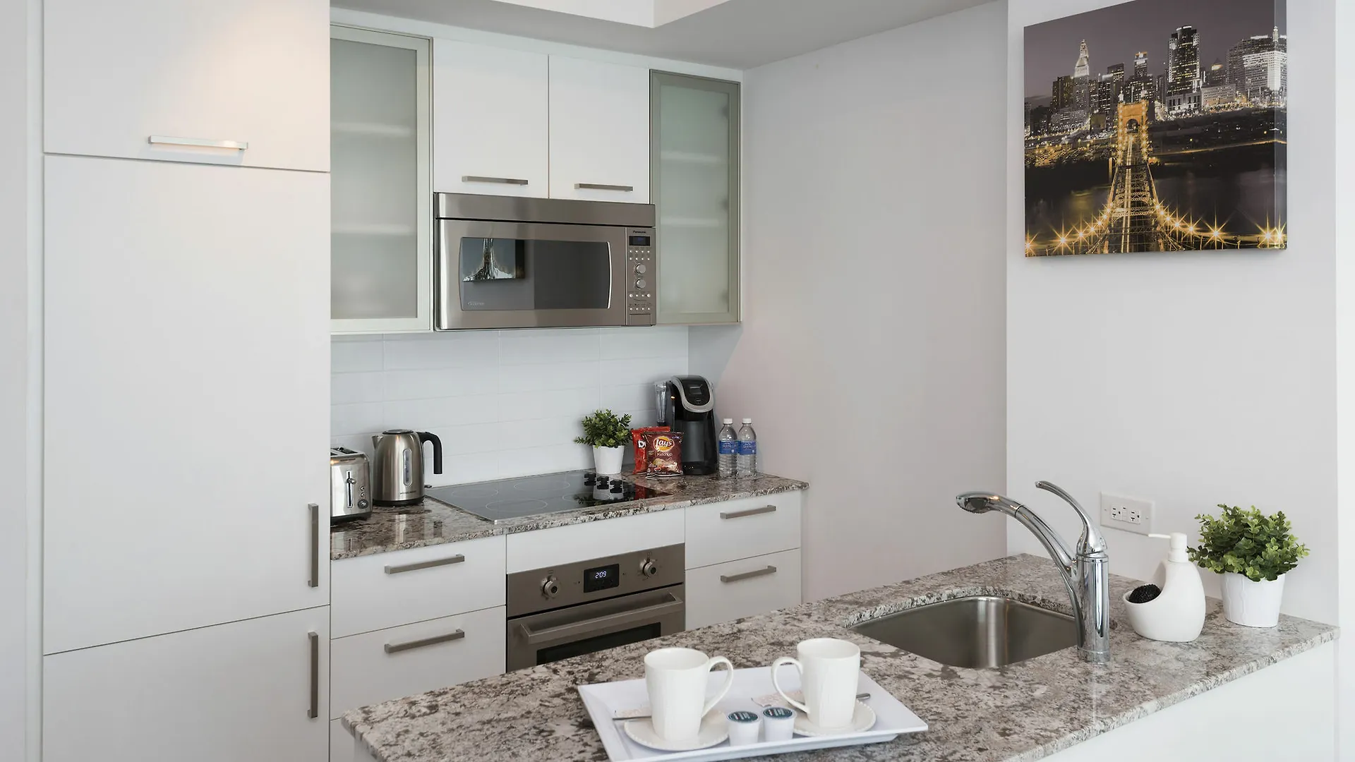 Diamond Vacation Homes - York Street Toronto